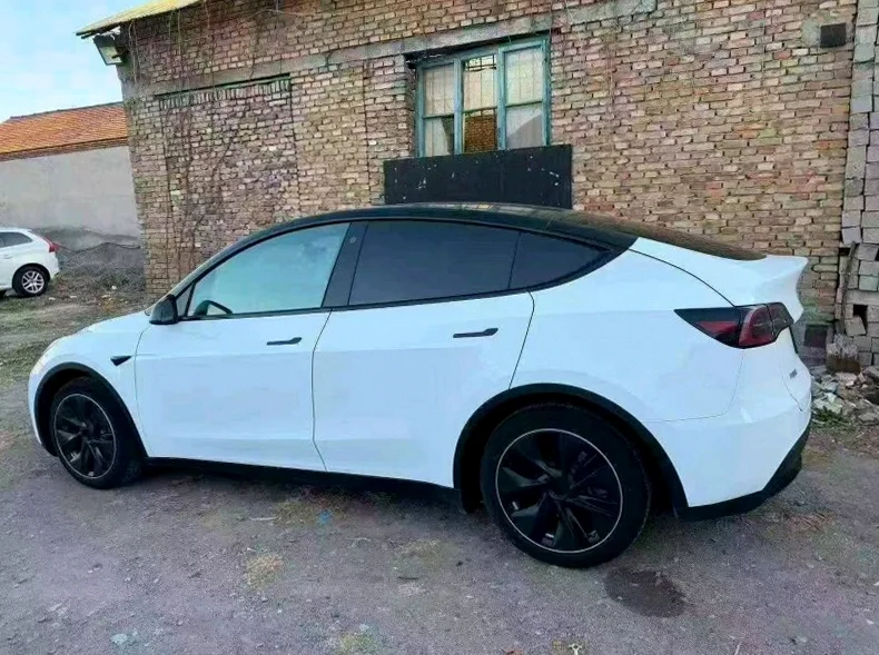 特斯拉MODEL 正面外观三