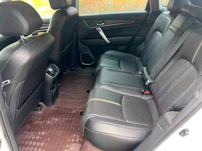 本田URV 后面外观二