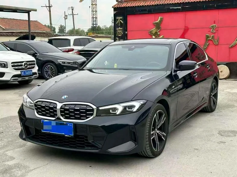 宝马3系 正面外观二