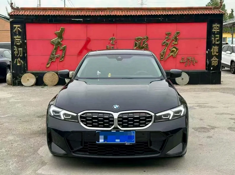 24年宝马325Li运动豪华版
