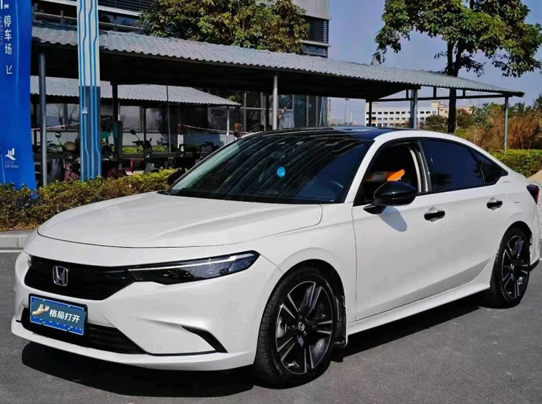 本田型格 正面外观三