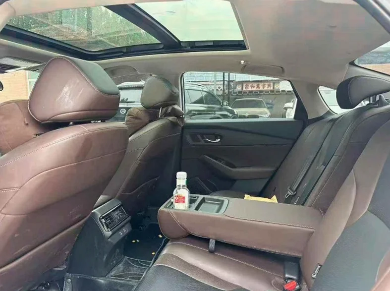 本田英诗派 后面外观三