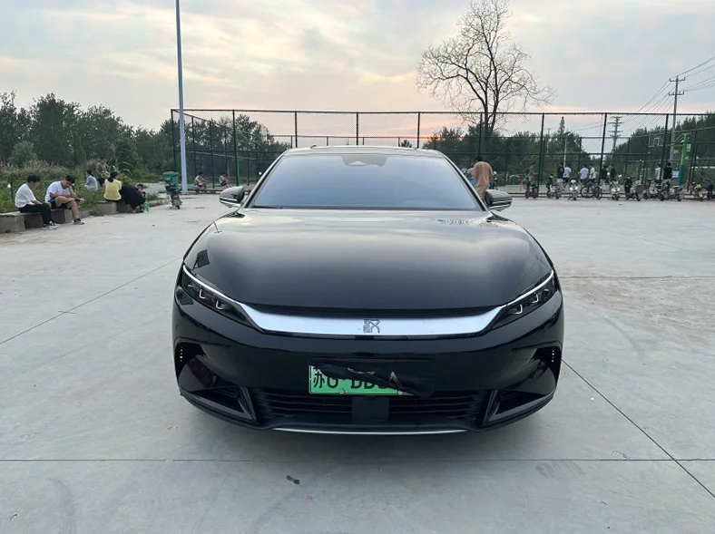 24年比亚迪汉EV冠军版尊贵型