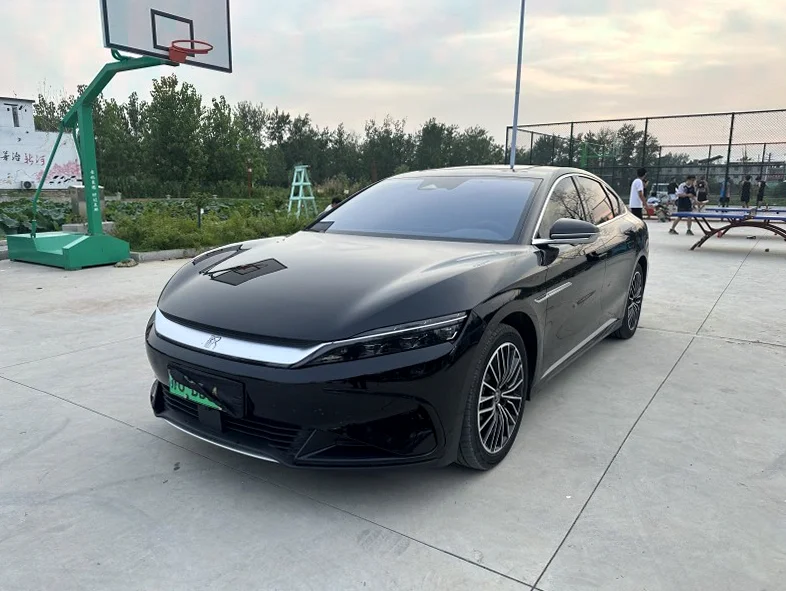 比亚迪汉 正面外观二