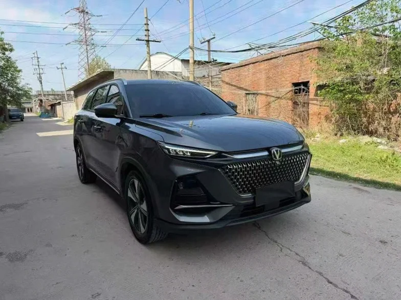 长安汽车欧尚 正面外观三