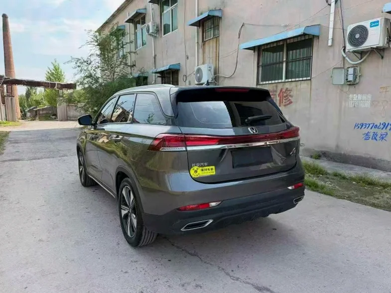 长安汽车欧尚 内饰后排