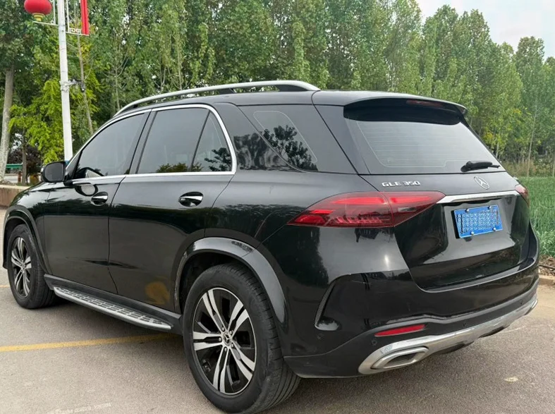 奔驰GLE 正面外观三