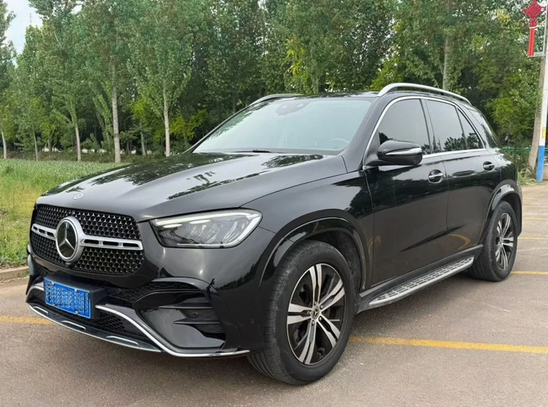 奔驰GLE 正面外观二