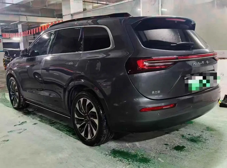 华为智选问界 内饰后排