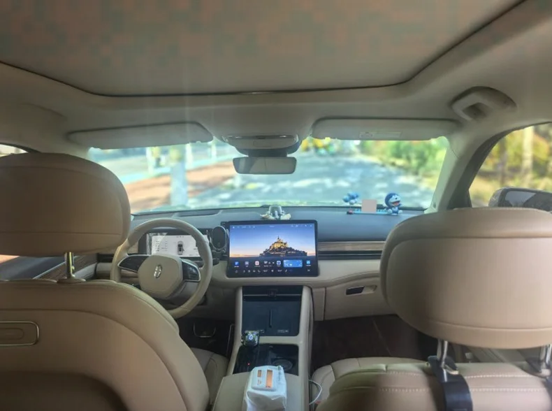 华为智选问界 正面外观三