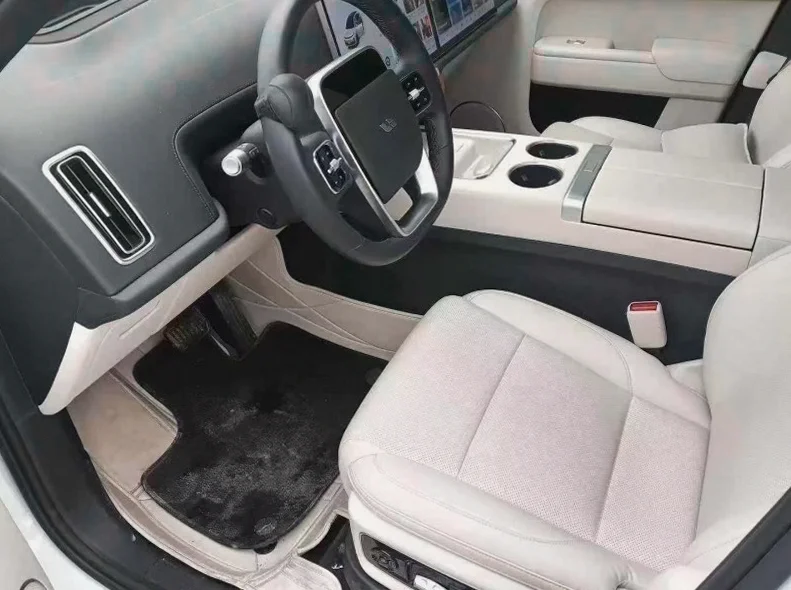 理想L7 后面外观三