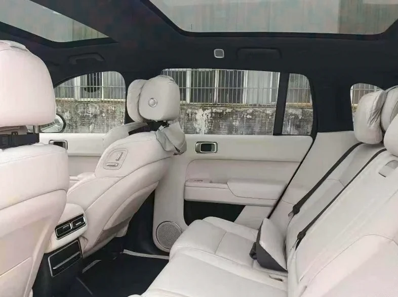 理想L7 后面外观二