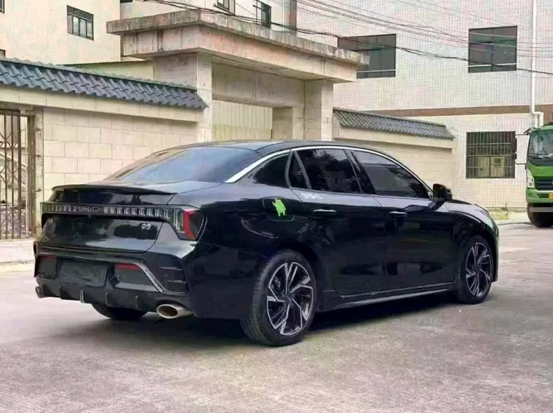 领克03 后面外观一