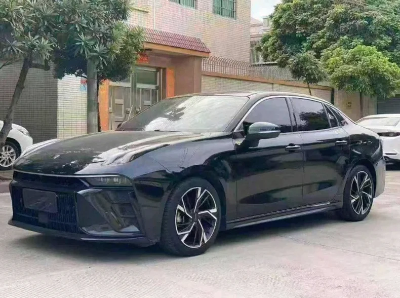 领克03 正面外观三