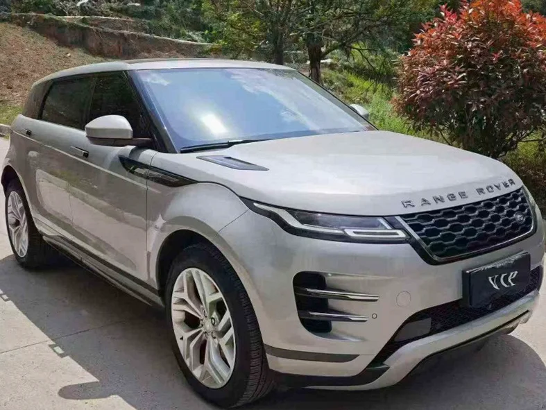 路虎极光 正面外观三