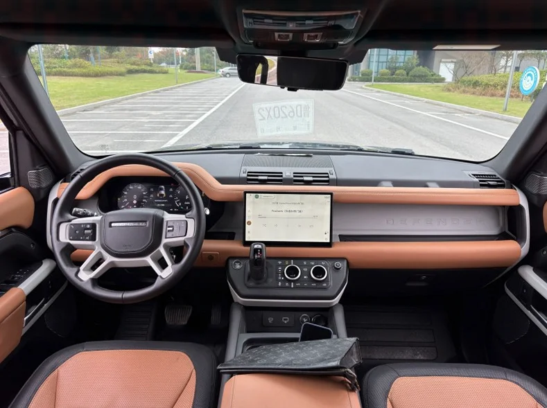 路虎卫士 内饰后排