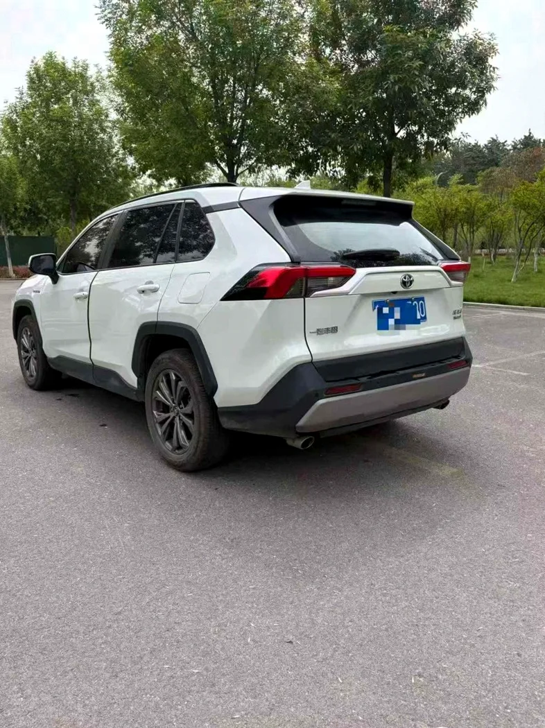 丰田RAV4 内饰前排