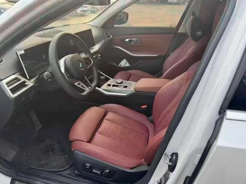 宝马I3 正面外观二