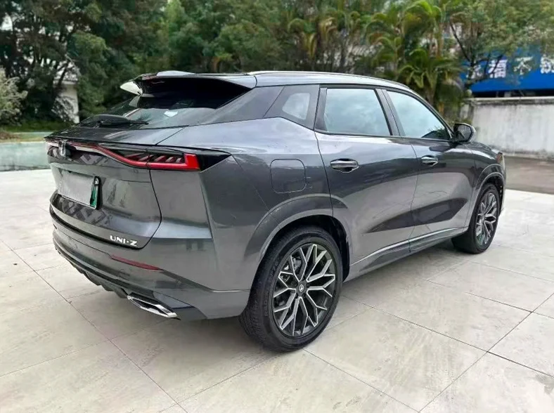 长安汽车UNI 内饰前排