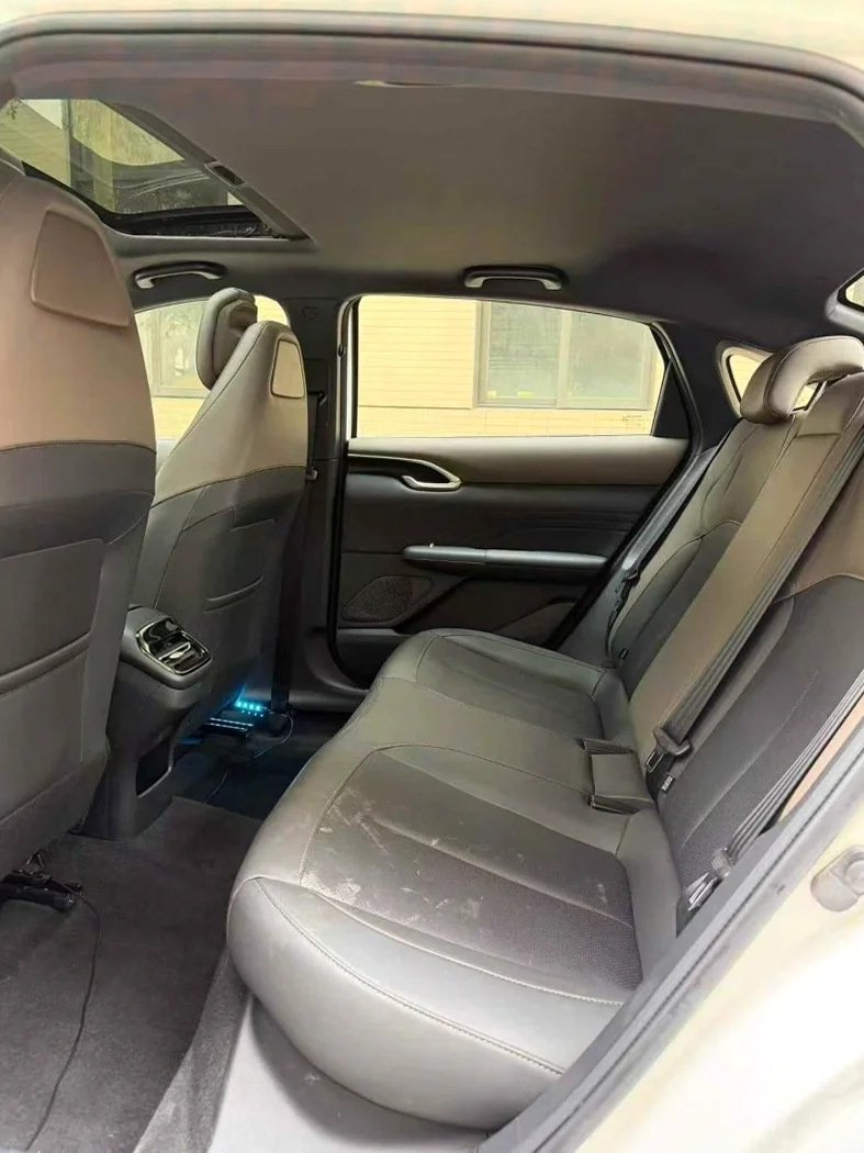 长安汽车逸动 内饰前排