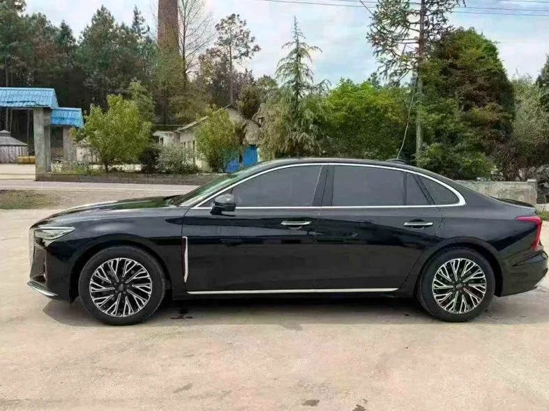 红旗H5 后面外观三