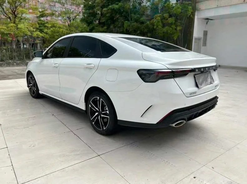 吉利缤瑞 内饰前排