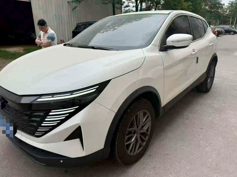 日产逍客 正面外观三