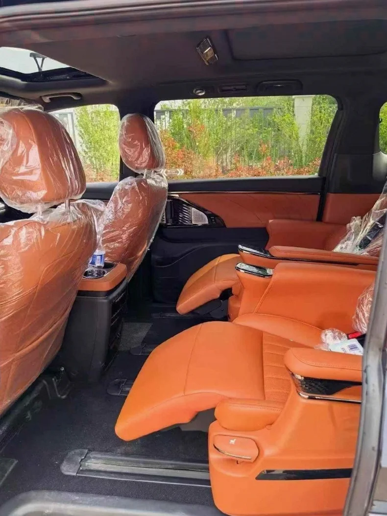 传祺M8 后面外观一