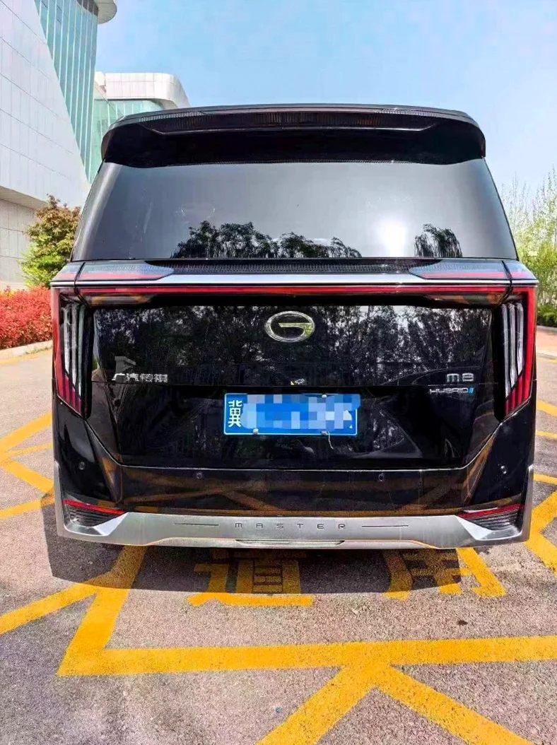 传祺M8 内饰后排