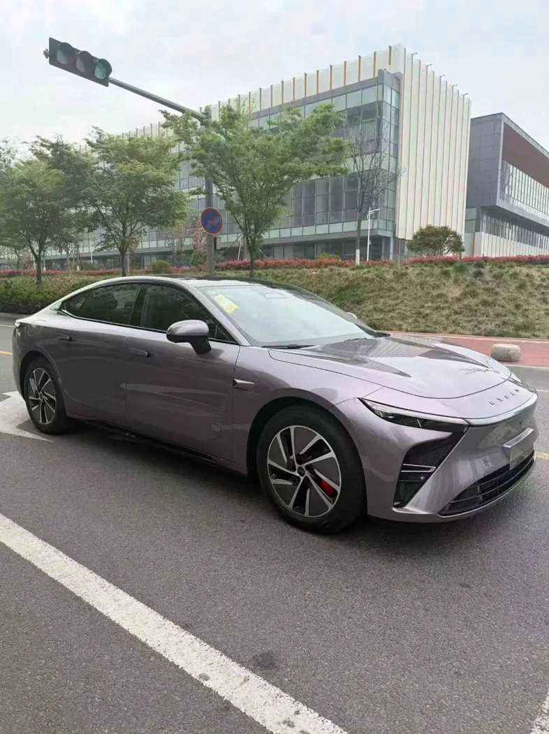 奇瑞星途 正面外观三