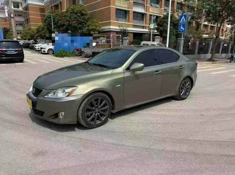 雷克萨斯IS 正面外观三