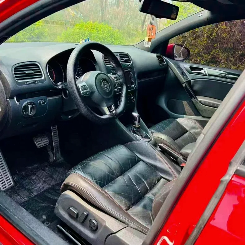 大众高尔夫 后面外观一