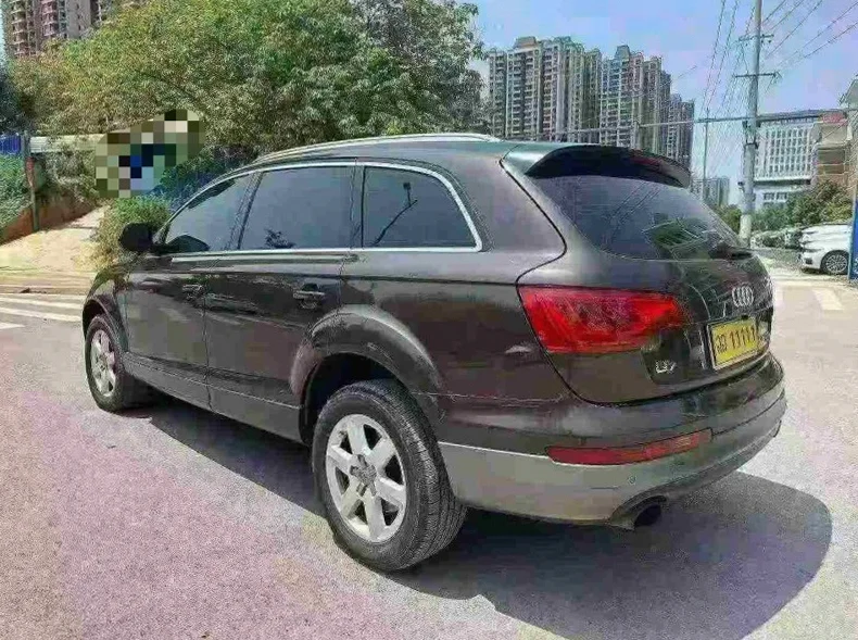 奥迪Q7 内饰后排