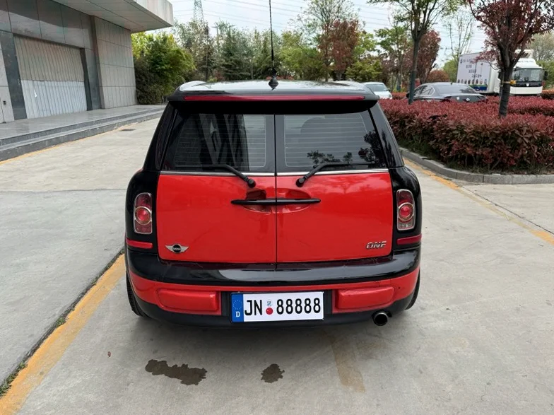 宝马迷你 内饰后排