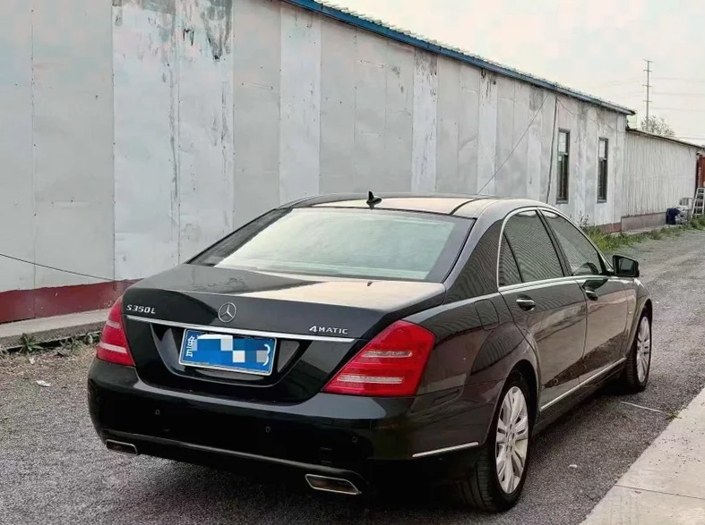 奔驰S 内饰前排