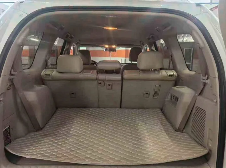 丰田普拉多 内饰后排