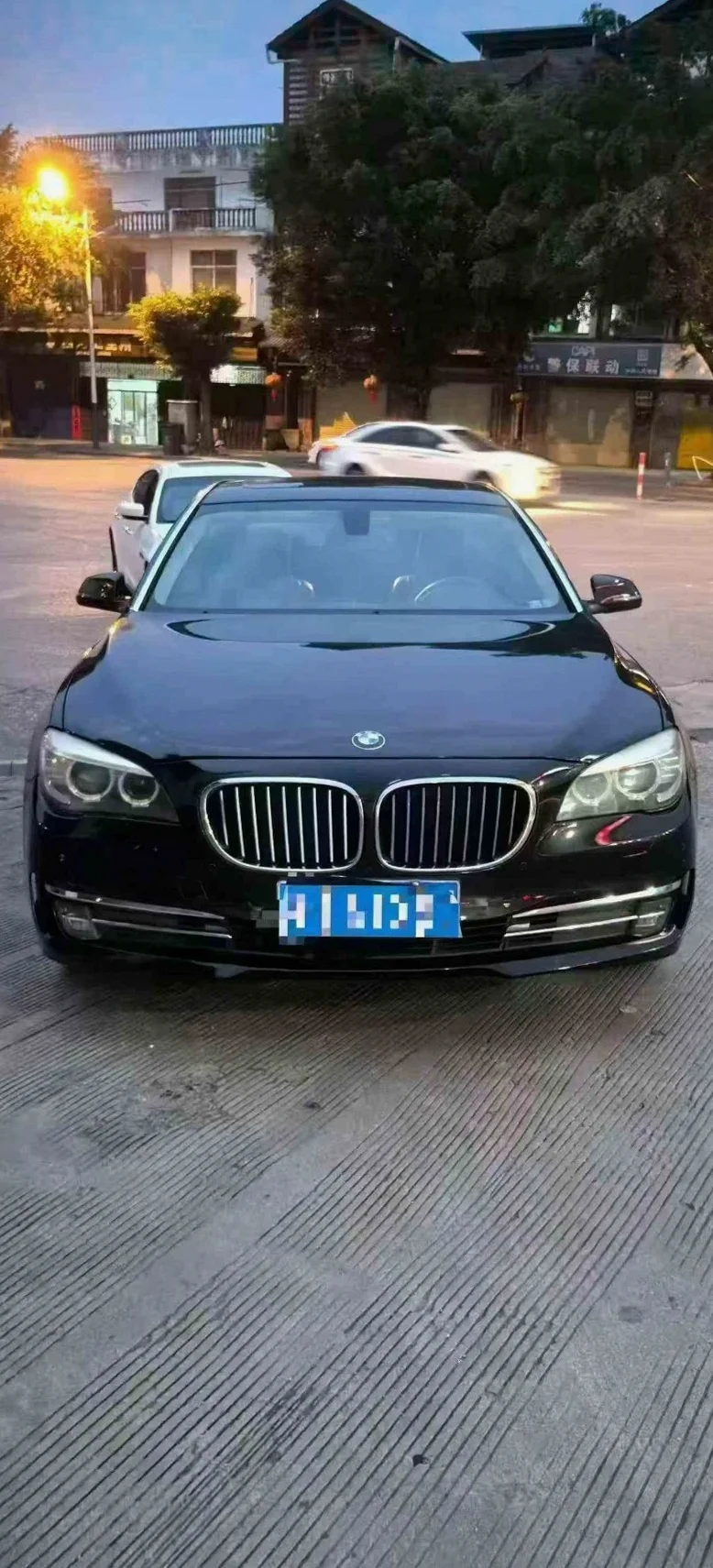 14年宝马730 Li