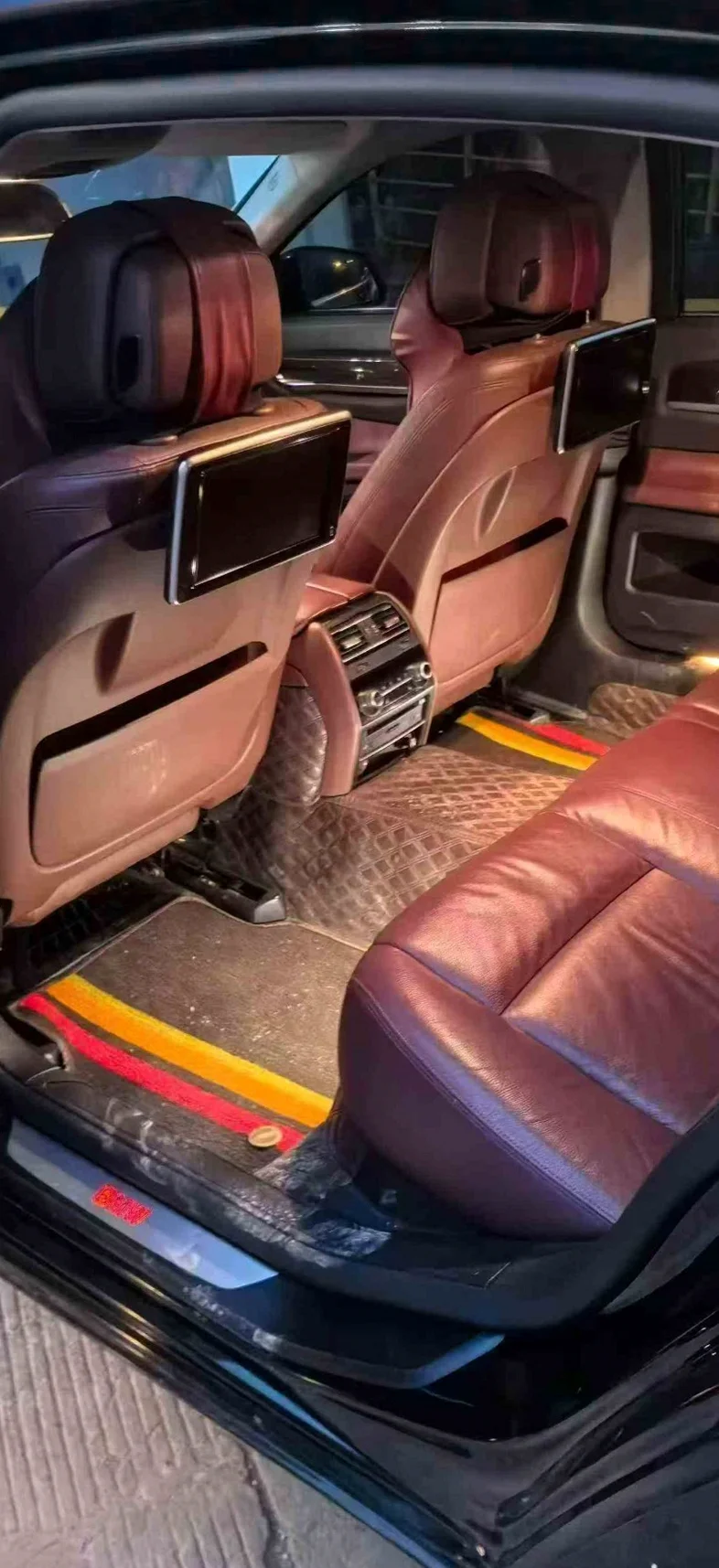 宝马7系 后面外观二