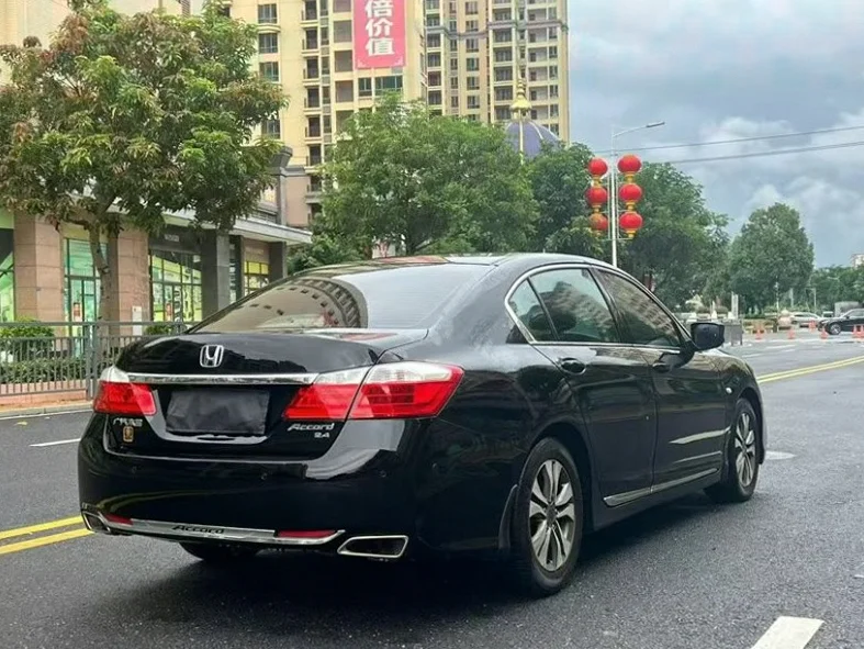 本田雅阁 内饰前排