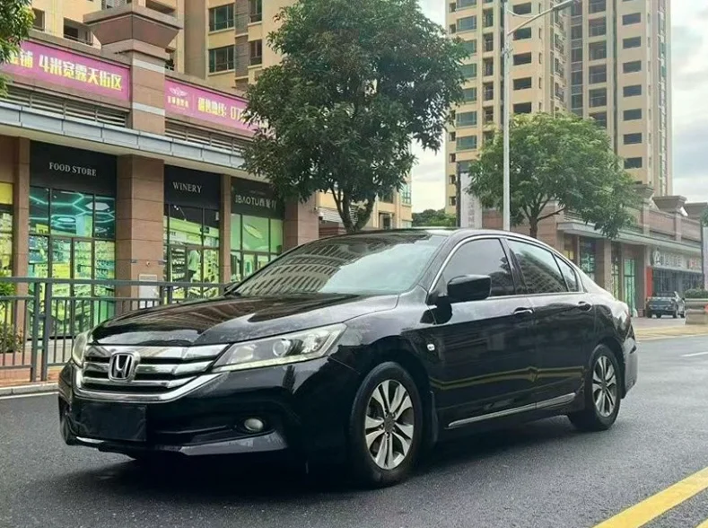 本田雅阁 正面外观三