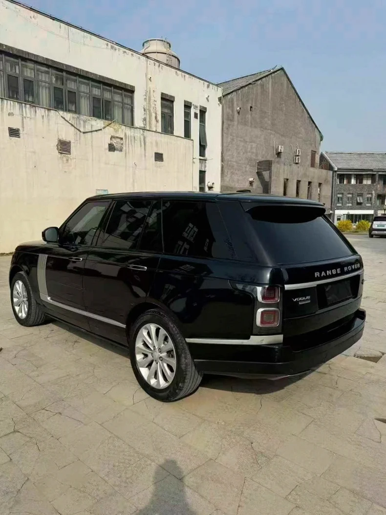 路虎揽胜行政 驾驶室