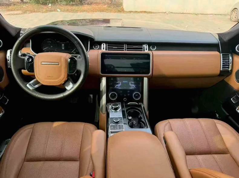 路虎揽胜行政 后面外观三