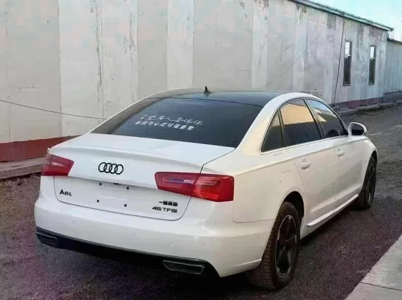 奥迪A6L 内饰前排