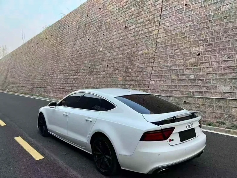 奥迪A7L 内饰后排