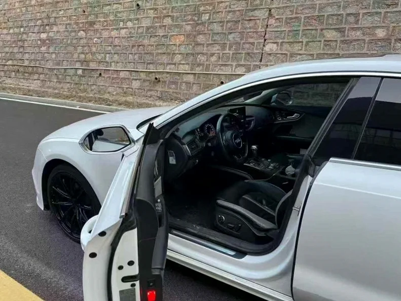 奥迪A7L 后面外观二