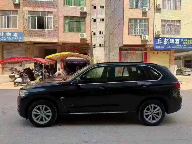 宝马X5 正面外观二