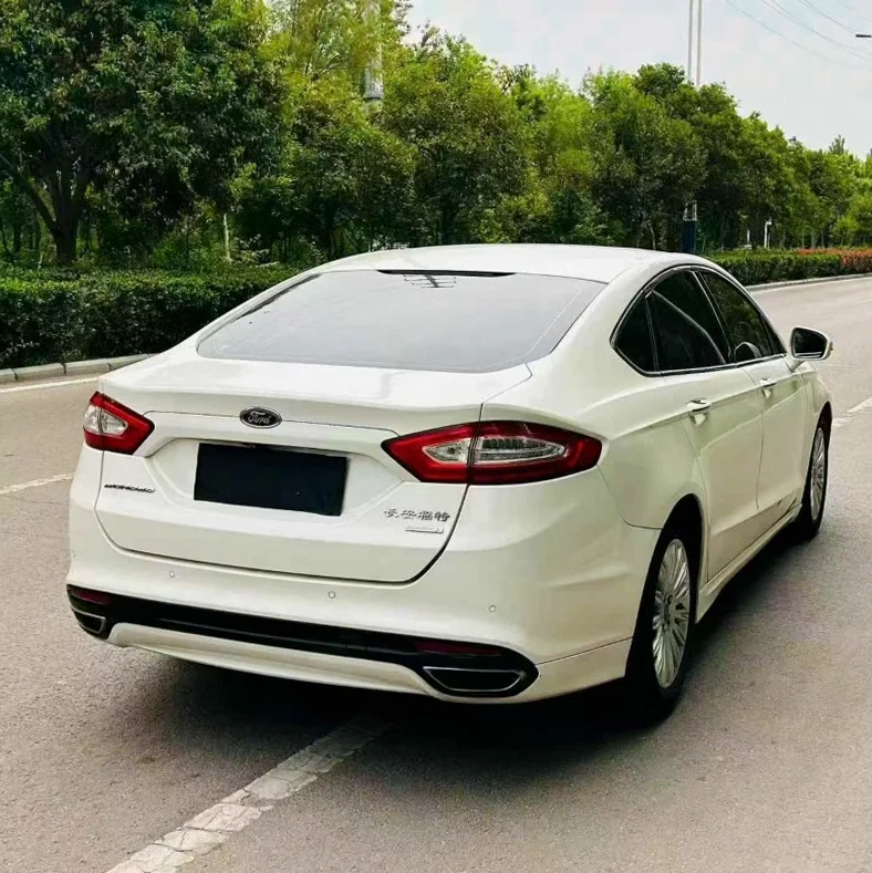 福特蒙迪欧 内饰后排