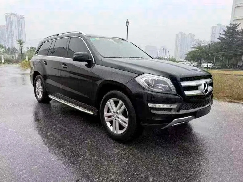 奔驰GLS 正面外观二