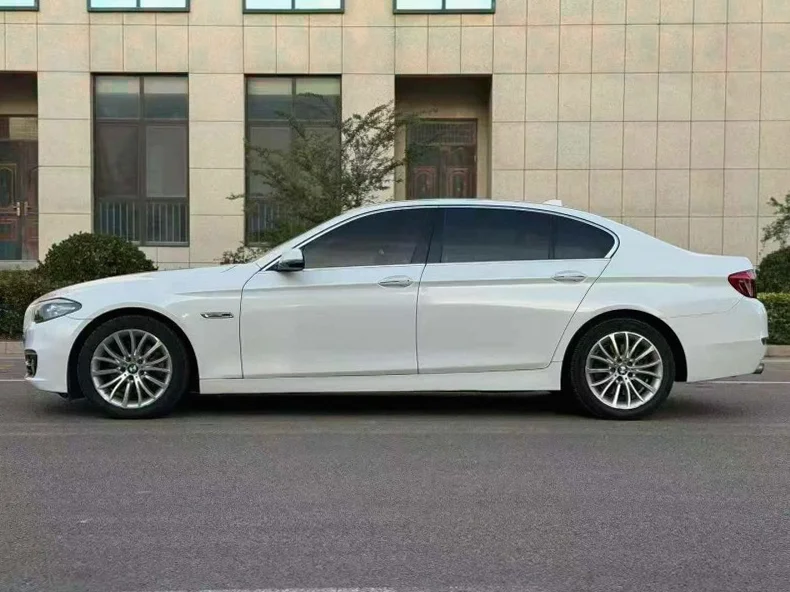 宝马5系 正面外观三