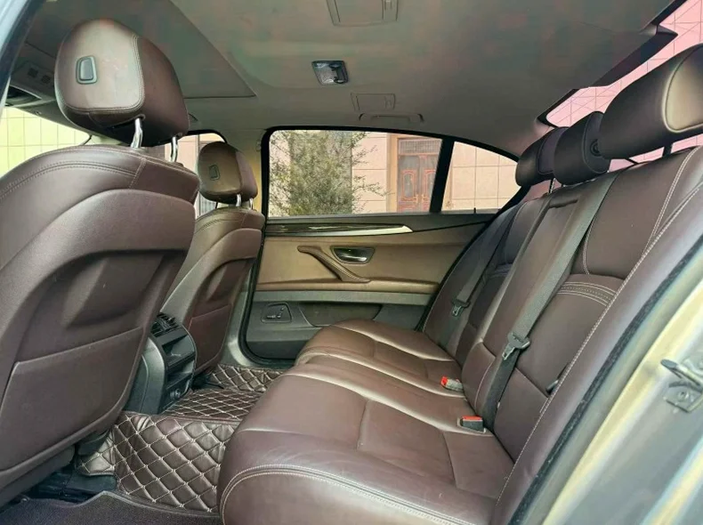 宝马5系 后面外观三